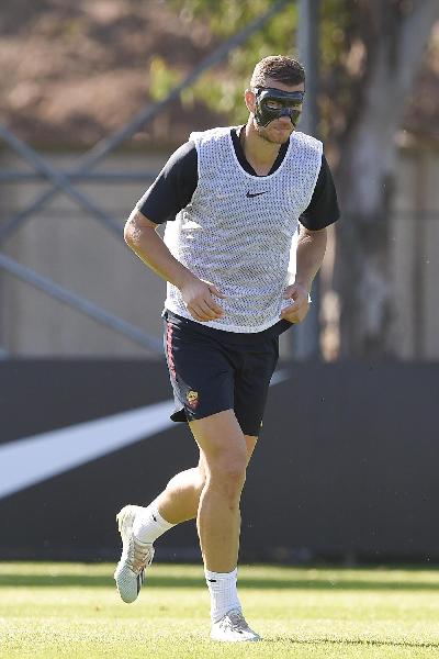 Dzeko con la maschera protettiva ©LaPresse