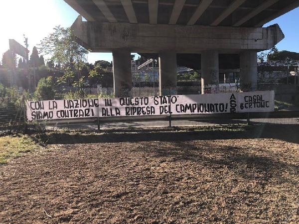 Striscione ultras Roma
