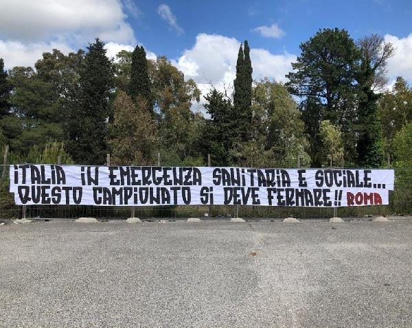 Striscione ultras Roma