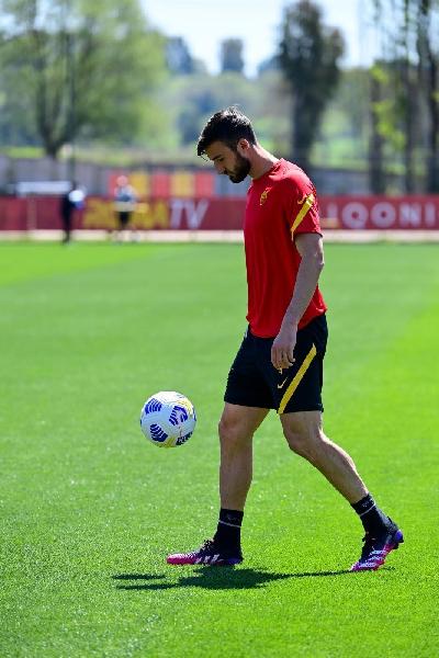 Cristante in palleggio ©LaPresse