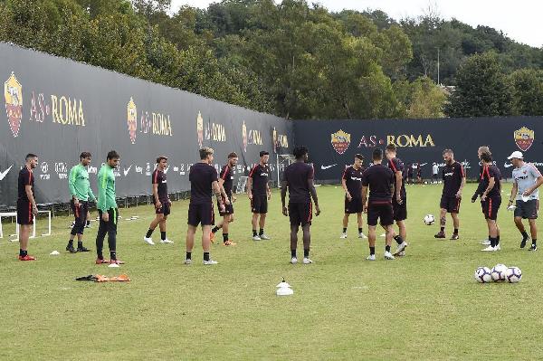 FOTO - Le migliori immagini dell'allenamento mattutino della Roma ©LaPresse