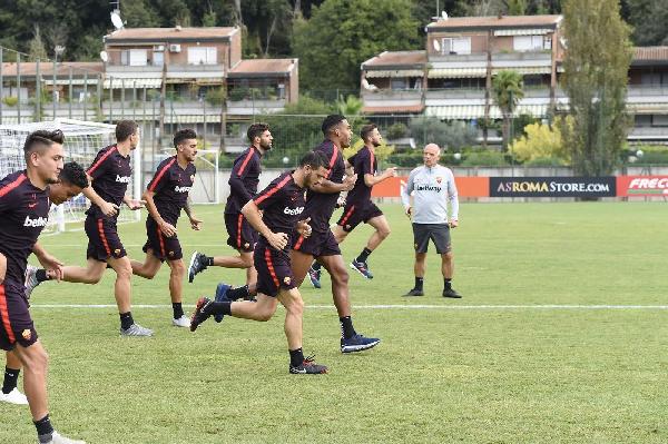 FOTO - Le migliori immagini dell'allenamento mattutino della Roma ©LaPresse