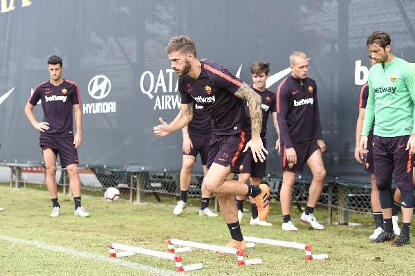 FOTO - Le migliori immagini dell'allenamento mattutino della Roma ©LaPresse