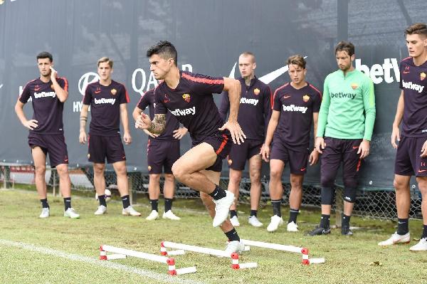 FOTO - Le migliori immagini dell'allenamento mattutino della Roma ©LaPresse