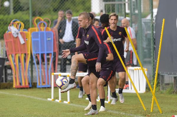 FOTO - Le migliori immagini dell'allenamento mattutino della Roma ©LaPresse