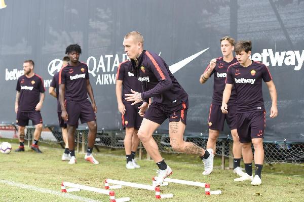 FOTO - Le migliori immagini dell'allenamento mattutino della Roma ©LaPresse