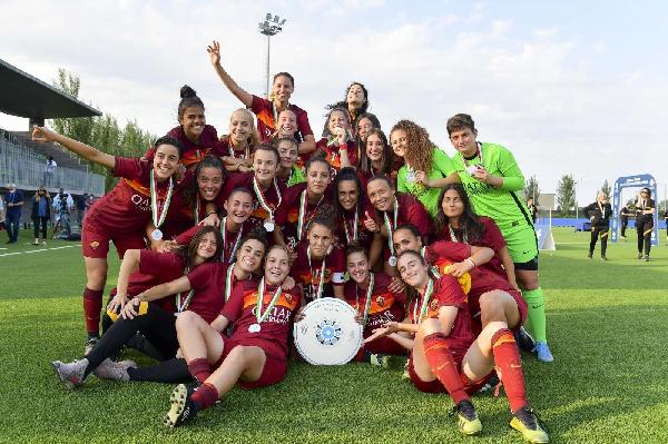 GALLERY - Dal gol al 95' alla festa scudetto: la Roma Femminile Primavera è campione d'Italia ©LaPresse