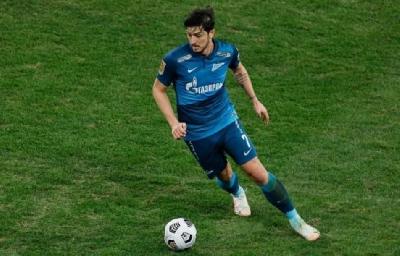 FOTO - Azmoun segna, un tifoso chiede di acquistarlo. Lo Zenit: