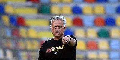 José Mourinho durante Roma-Debreceni @Getty Images