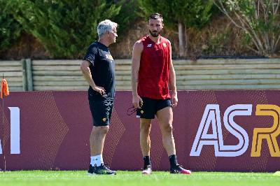 GALLERY - Mourinho a colloquio con Cristante GALLERY - Mourinho a colloquio con Cristante