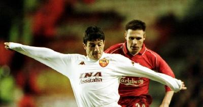 Guigou in azione durante Liverpool-Roma della Coppa Uefa 2000-01