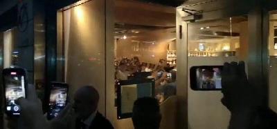 VIDEO - La Roma canta