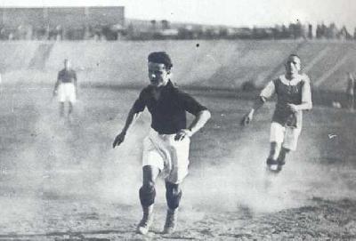 Cappa al Motovelodromo contro l’Ujpest, nella prima partita della Roma, il 17 luglio 1927