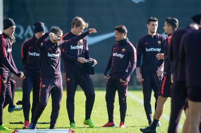 FOTO - La Roma si concentra sull'Entella: la squadra lavora a Trigoria FOTO - La Roma si concentra sull'Entella: la squadra lavora a Trigoria