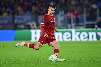 Mancini in campo all'Olimpico (As Roma via Getty Images)