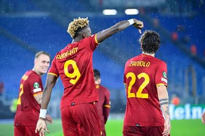 Zaniolo ed Abraham contro lo Zorya (As Roma via Getty Images)