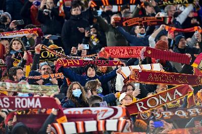 Tifosi della Roma nel corso della gara col Torino (As Roma via Getty Images)
