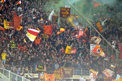 Fiorentina-Roma, un settore pieno di tifosi e d'amore