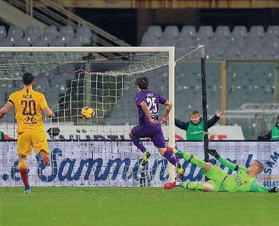 Uno dei momenti della debacle contro la Fiorentina