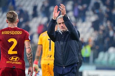 L'allenatore José Mourinho (As Roma via Getty Images)