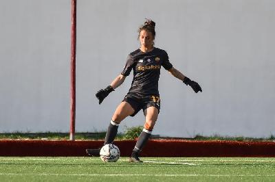 Il portiere della Roma Femminile Camelia Ceasar