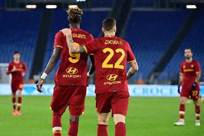Abraham e Zaniolo nella gara con il Lecce (AS Roma via Getty Images)