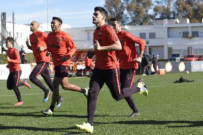 FOTO - L'allenamento di oggi a Trigoria: Perotti in gruppo FOTO - L'allenamento di oggi a Trigoria: Perotti in gruppo