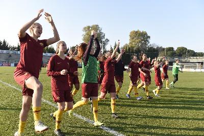 FOTO - La Roma Femminile vola in semifinale di Coppa Italia FOTO - La Roma Femminile vola in semifinale di Coppa Italia