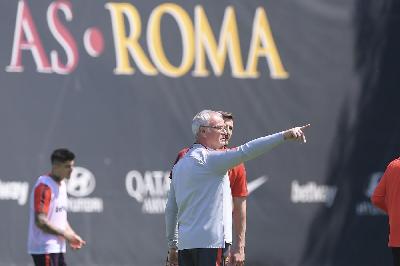 FOTO - Ranieri guida i suoi nella rifinitura alla vigilia di Inter-Roma FOTO - Ranieri guida i suoi nella rifinitura alla vigilia di Inter-Roma