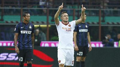Totti esulta nella vittoria per 3-0 del 2013