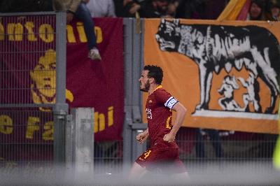 FOTO - Gioia Roma: Florenzi di rabbia sotto la Sud, Dzeko ringrazia Ünder FOTO - Gioia Roma: Florenzi di rabbia sotto la Sud, Dzeko ringrazia Ünder