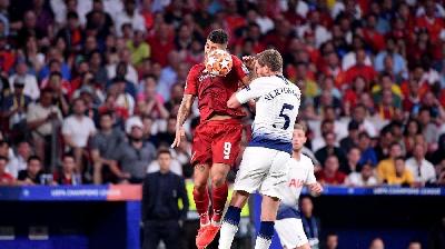 Jan Vertonghen durante la finale di Champions contro il Liverpool
