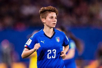 Manuela Giugliano con la maglia della Nazionale
