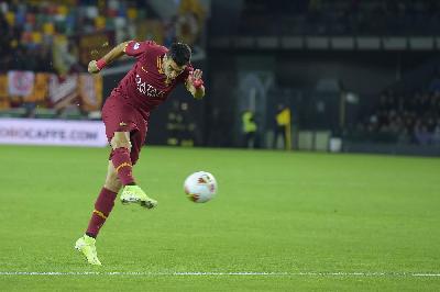 Javier Pastore ieri a Udine ha sfiorato il gol con un gran tiro da fuori