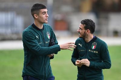 FOTO - Coverciano, Mancini e Florenzi scherzano dal ritiro della Nazionale FOTO - Coverciano, Mancini e Florenzi scherzano dal ritiro della Nazionale
