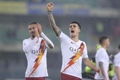 Mancini e Smalling festeggiano la vittoria di Verona