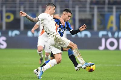 Gianluca Mancini in azione durante Inter-Roma