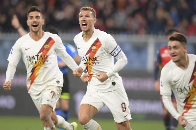 FOTO - Dall'esultanza di Dzeko alla rabbia di Pau Lopez: la Roma espugna Marassi FOTO - Dall'esultanza di Dzeko alla rabbia di Pau Lopez: la Roma espugna Marassi