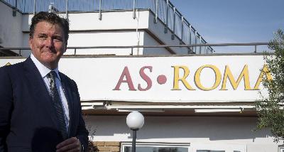 FOTO - I Friedkin a Trigoria: le parole a Fonseca e il discorso alla squadra FOTO - I Friedkin a Trigoria: le parole a Fonseca e il discorso alla squadra