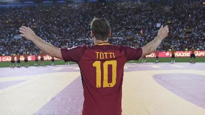 Francesco Totti nel giorno dell'addio al calcio