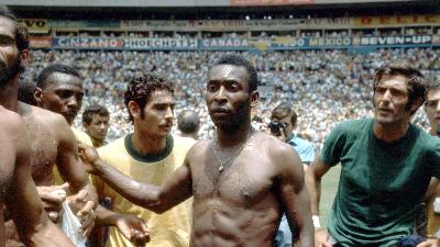 Pelé festeggia la vittoria del Mondiale