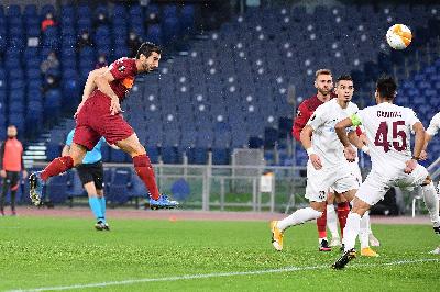 Mkhitaryan segna contro il Cluj