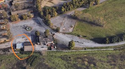 Nella foto dall’alto tratta da Google Maps, la “casa” di Federico evidenziata da un cerchio arancione