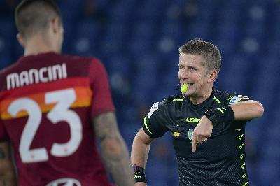 Lazio-Roma, arbitra Orsato. Mazzoleni al Var