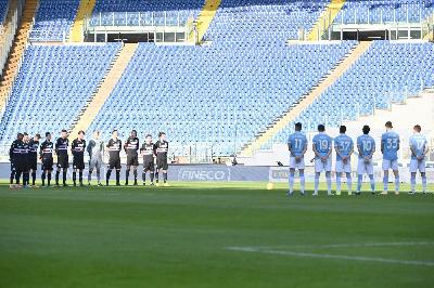 Minuto di raccoglimento in Lazio-Sampdoria