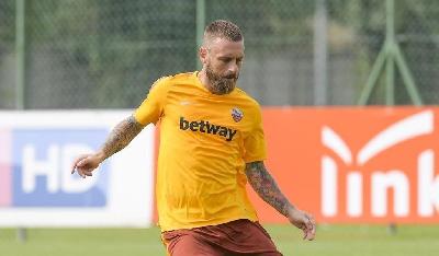 De Rossi in allenamento oggi a Trigoria