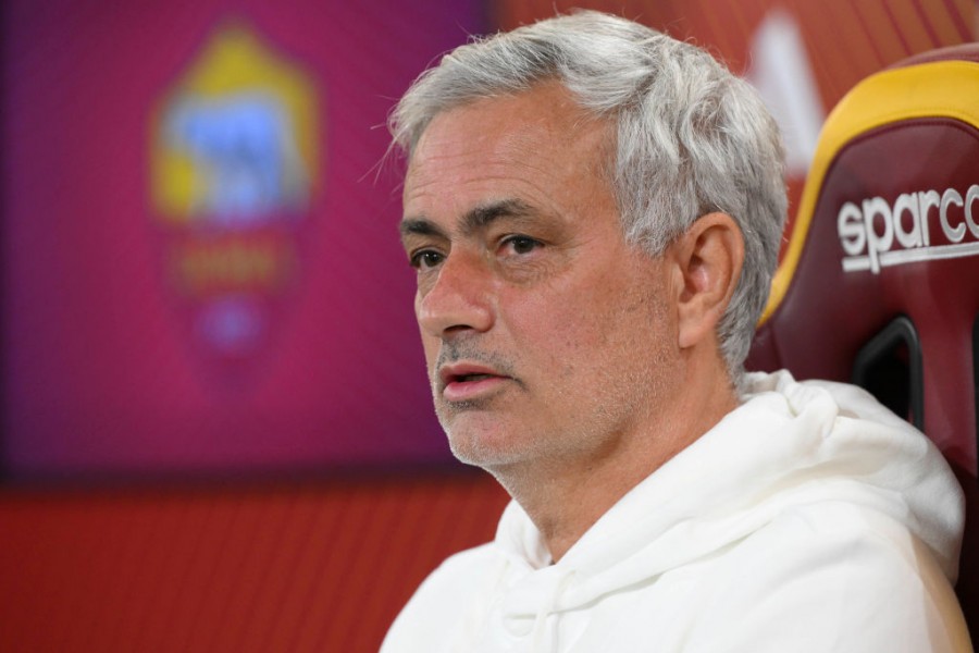 José Mourinho in conferenza stampa a Trigoria