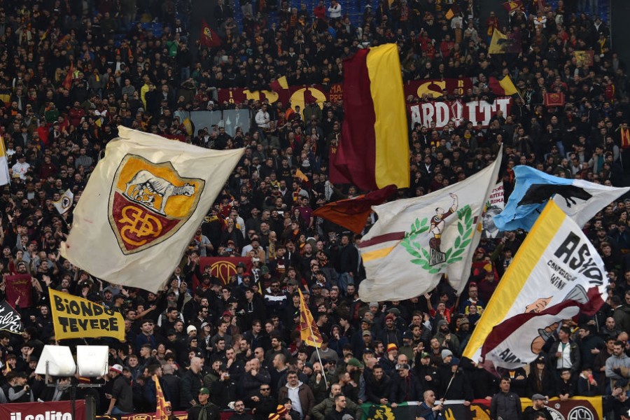 Le bandiere della Curva Sud