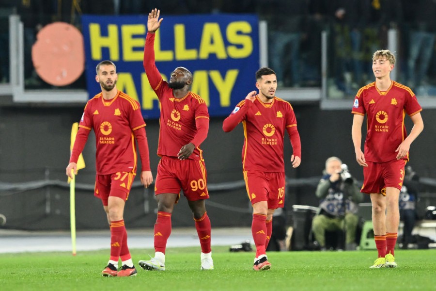 Paredes e Huijsen vicino a Lukaku che esulta dopo il gol 