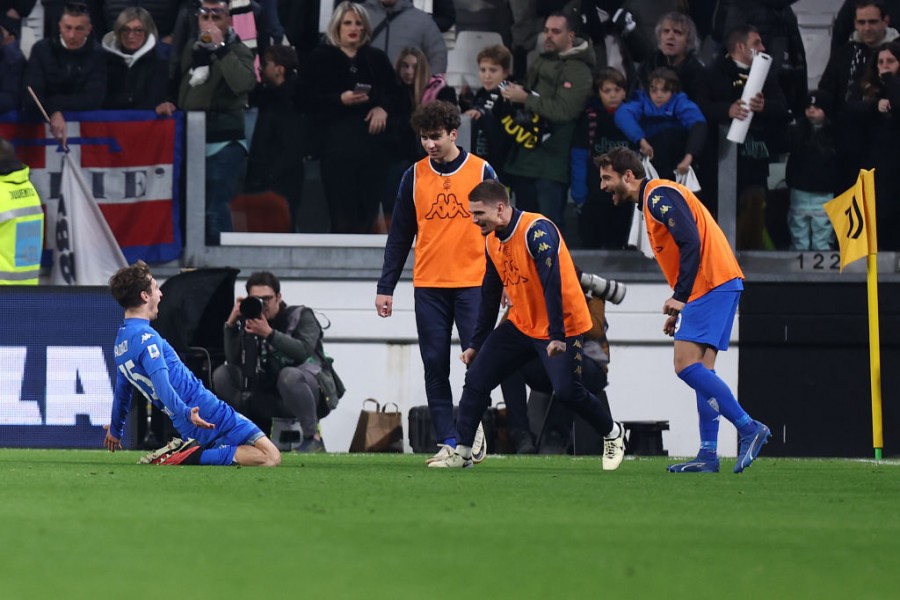 Baldanzi esulta dopo il gol alla Juventus